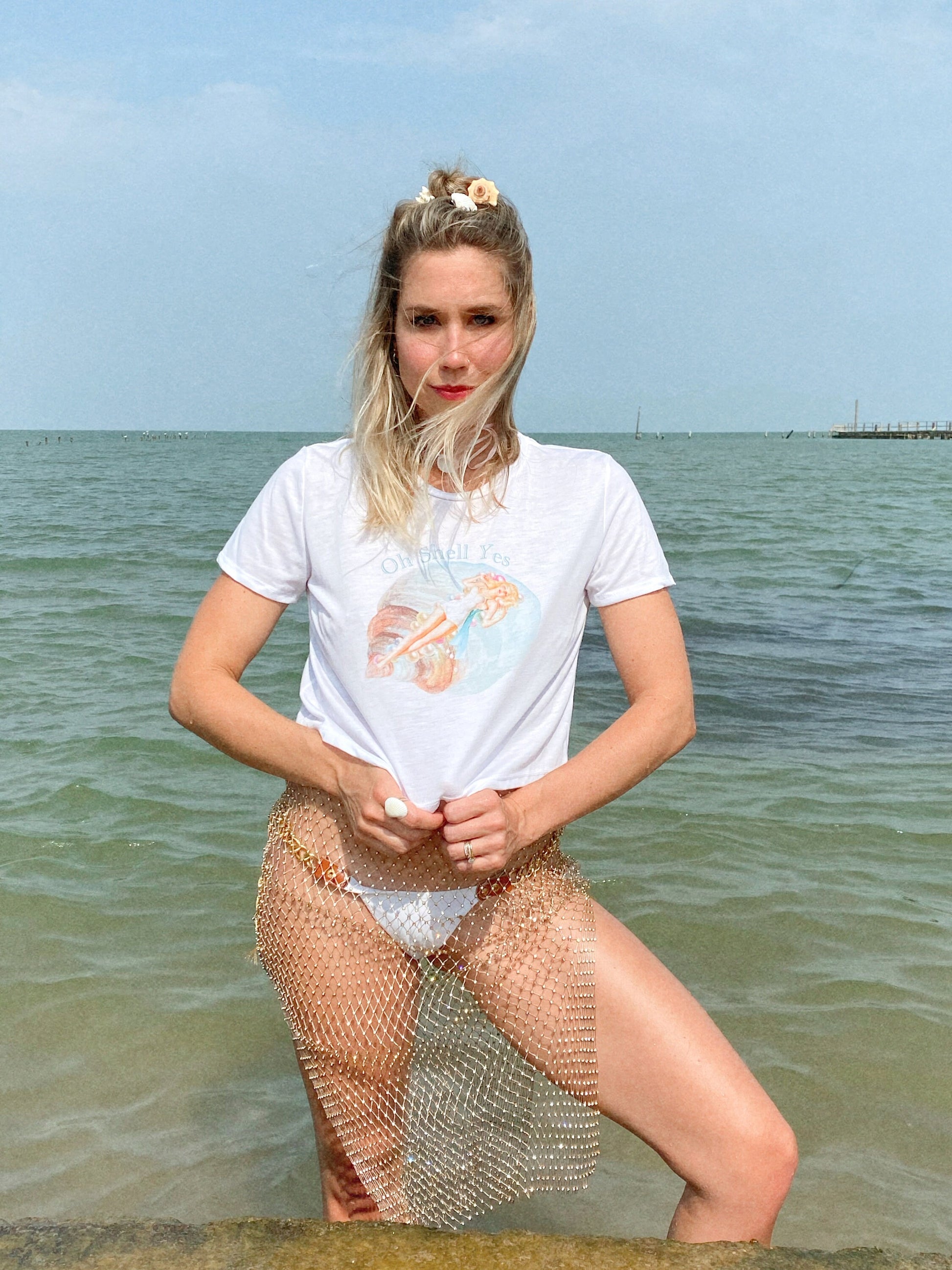 Shell Yes Women's Flowy Cropped Tee, Seashell Beach Summer T-Shirt, Pin Up Vintage Style Crop Tee, Pearl Bathing Suit Lover Graphic Tee